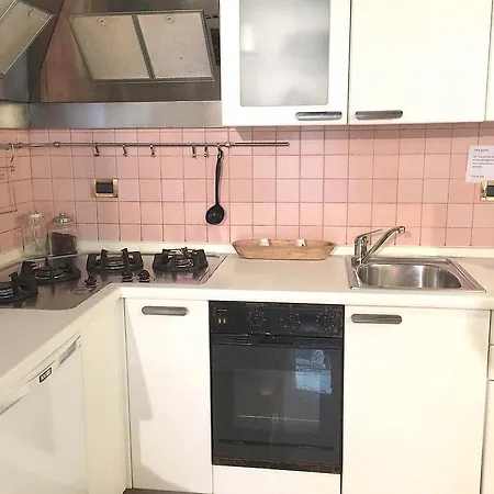 Peggy's Beauty Apartment *